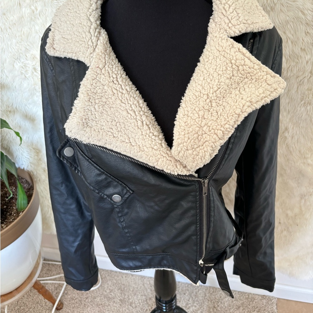 Jacket - Picture 2 of 8